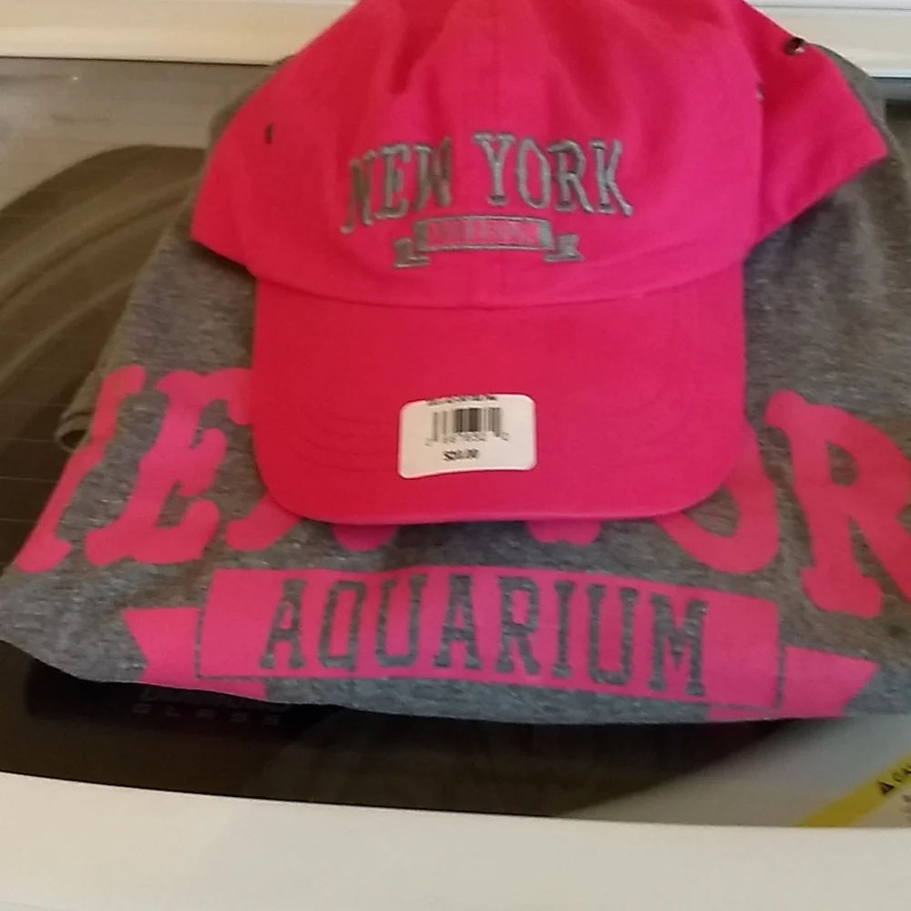 New York aquarium XXL t-shirt and baseball cap. Brand new - Picture 4 of 4